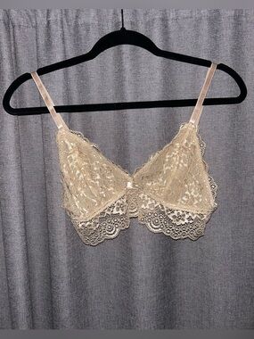 Lace Bralette in Champagne